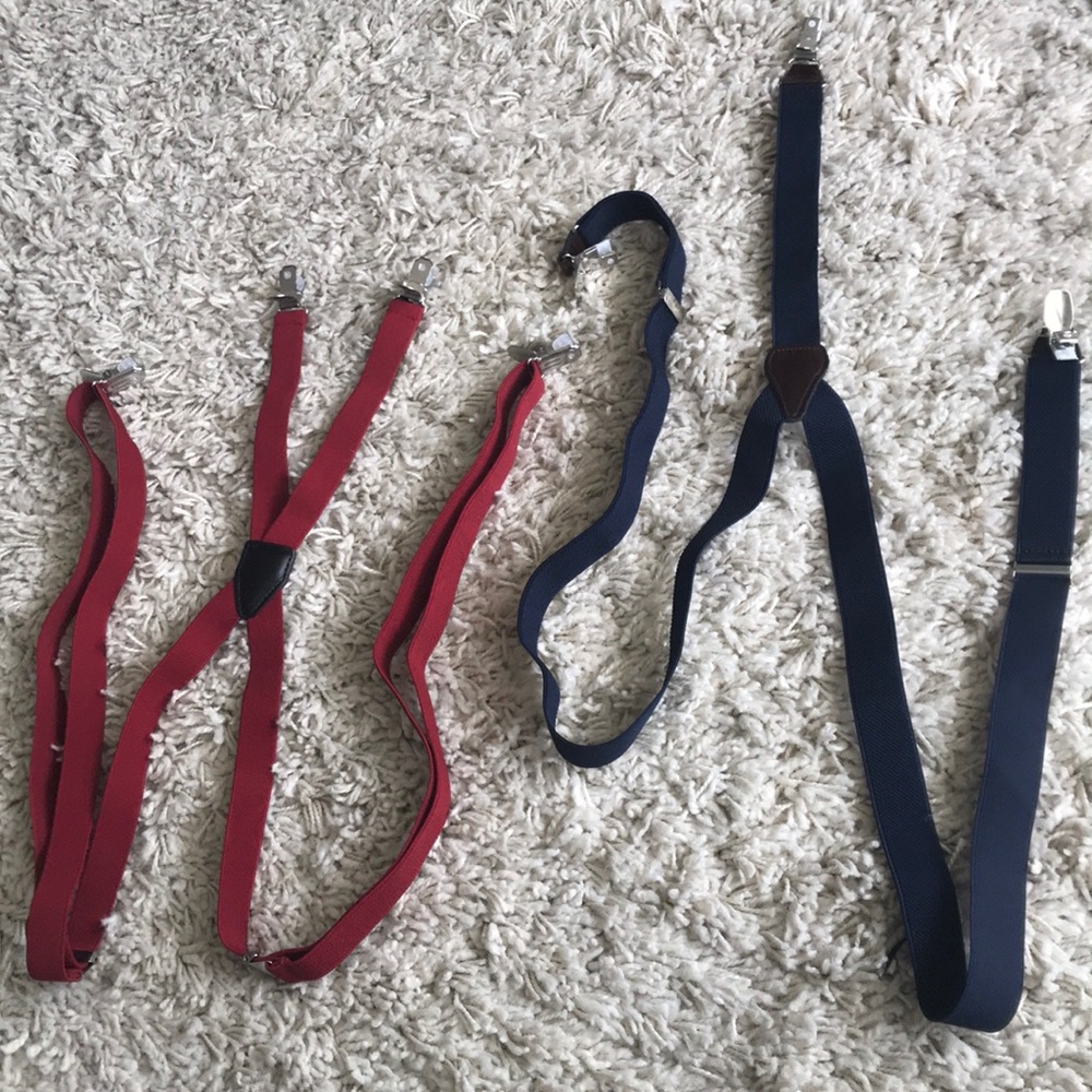 2 pairs of suspenders